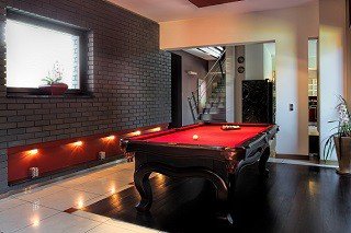 Professional pool table movers in Vancouver content img1